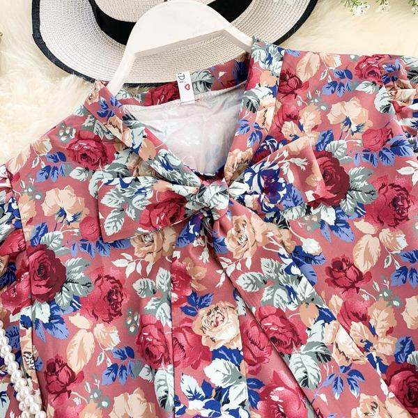 Κομψή γυναικεία μπλούζα με κολάρο με κορδέλα σε δύο χρώματα