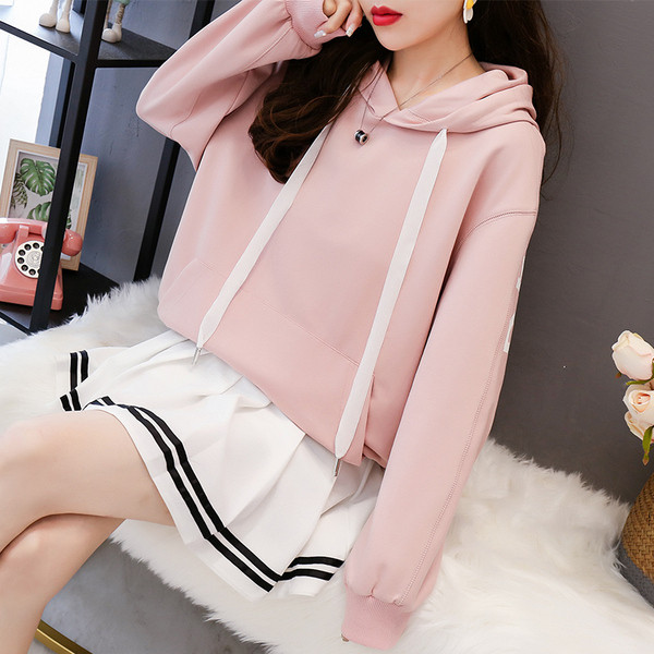 Αθλητική casual γυναικεία μπλούζα σε δύο χρώματα με γράμματα