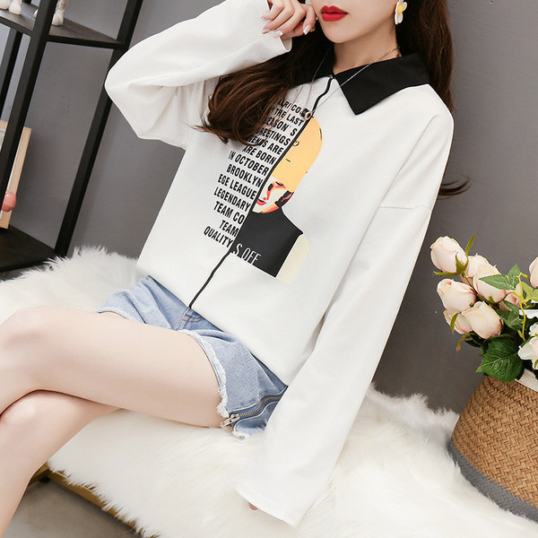 Μοντέρνα γυναικεία μπλούζα σε τρία χρώματα με εφαρμογή και κολάρο