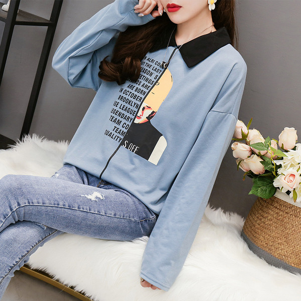 Μοντέρνα γυναικεία μπλούζα σε τρία χρώματα με εφαρμογή και κολάρο