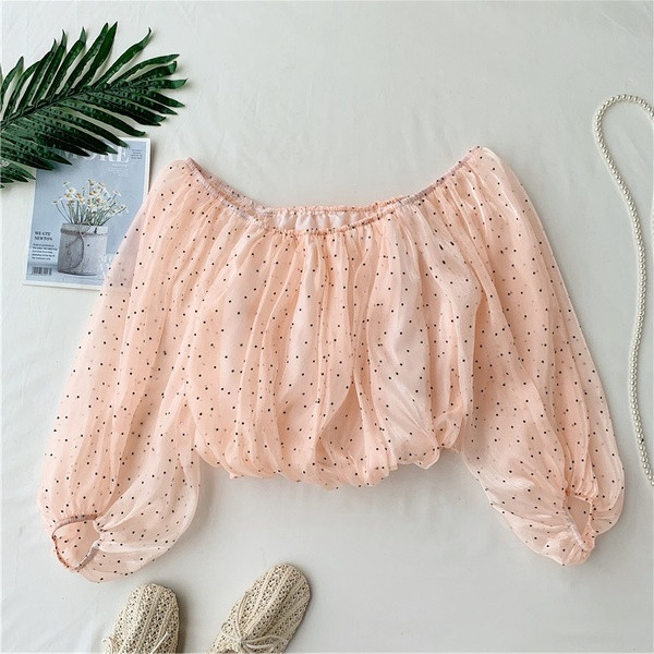 Γυναικεία μπλούζα δαντέλα με λαιμόκοψη σε διάφορα χρώματα