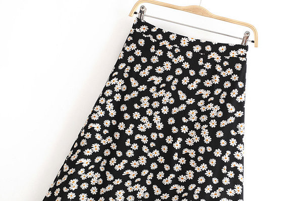 Νέο μοντέλο γυναικεία φούστα με χρωματιστό πριντ