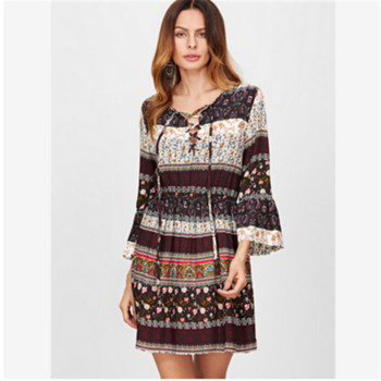 Női ruha lótusz ujjal és övvel két színben