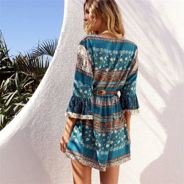 Női ruha lótusz ujjal és övvel két színben