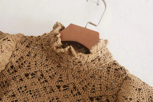 Aktuális női ing pólógallérral, barna színben