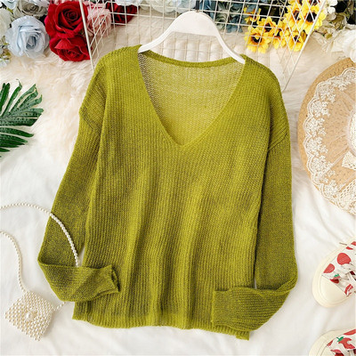 Γυναικεία μπλούζα με V-λαιμό σε διάφορα χρώματα