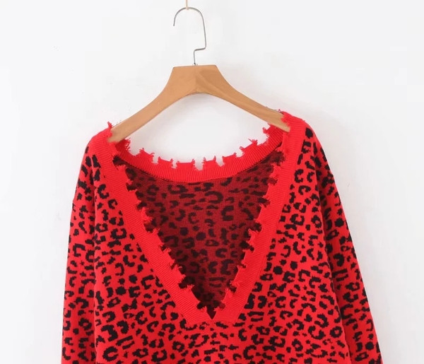 Νέο μοντέλο γυναικείο πουλόβερ  με ζωικό σχέδιο σε κόκκινο χρώμα