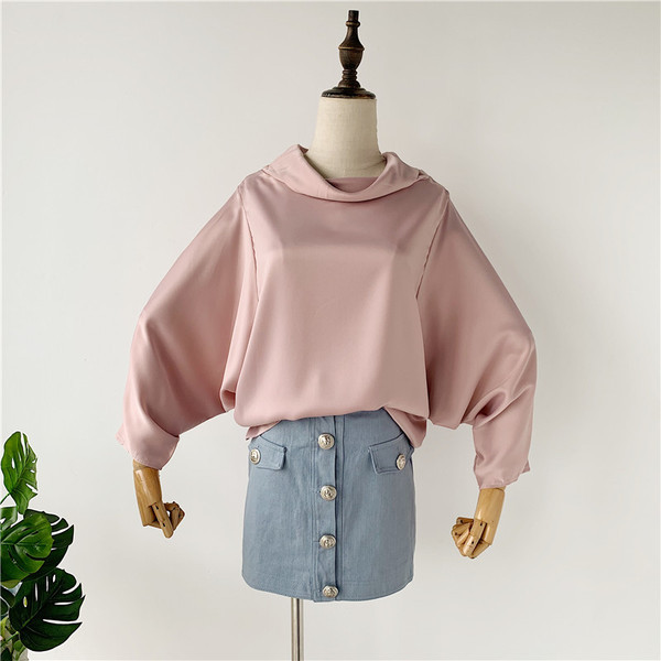 Γυναικεία μοντέρνα μπλούζα με φαρδιά μανίκια σε διάφορα χρώματα