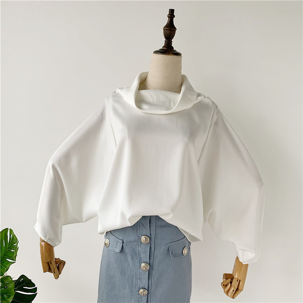 Γυναικεία μοντέρνα μπλούζα με φαρδιά μανίκια σε διάφορα χρώματα