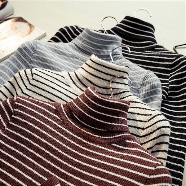 Γυναικείο ριγέ πουλόβερ σε διάφορα χρώματα με κολάρο 