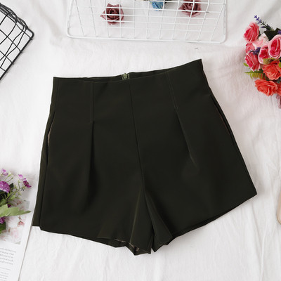 Σύντομα γυναικεία παντελόνια σε τρία χρώματα με υψηλή μέση και φερμουάρ