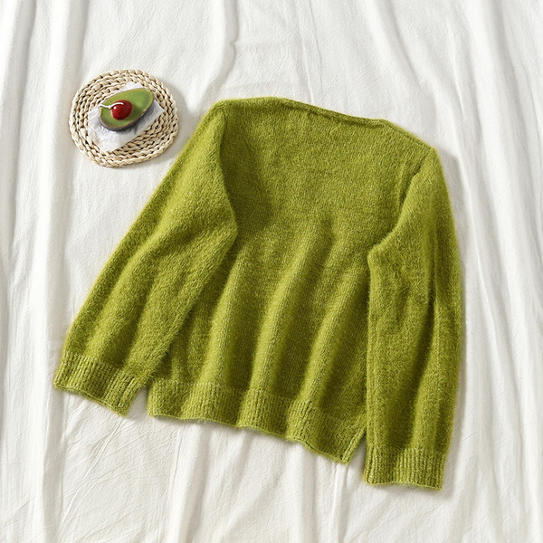 Χνουδωτό γυναικείο πουλόβερ με μακριά μανίκια  σε διάφορα χρώματα