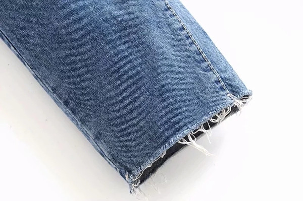 Νέο μοντέλο γυναικεία τζιν με ζώνη σε μπλε χρώμα