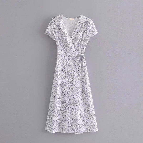 Μοντέρνο γυναικείο φόρεμα με λαιμόκοψη - δύο χρώματα