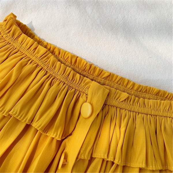 Γυναικεία μπλούζα - κοντό  μοντέλο σε κίτρινο, μαύρο και άσπρο χρώμα