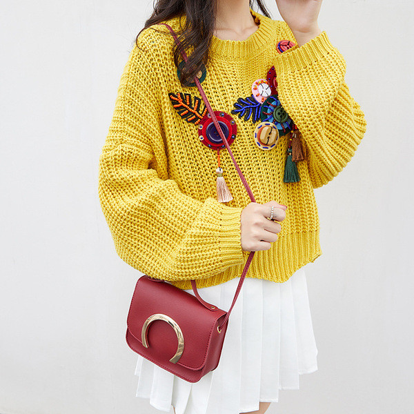 Modern női táska fém elemmel több színben