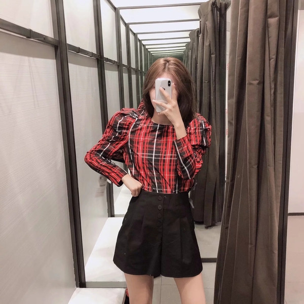 Νέο μοντέλο γυναικεία μπλούζα σε κόκκινο χρώμα