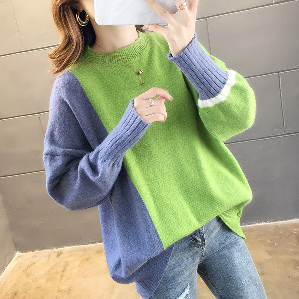 Χειμερινό γυναικείο πουλόβερ  - ένα ευρύ μοντέλο σε τρία χρώματα