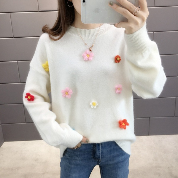 Χειμερινό γυναικείο πουλόβερ  με τρισδιάστατο στοιχείο σε διάφορα χρώματα