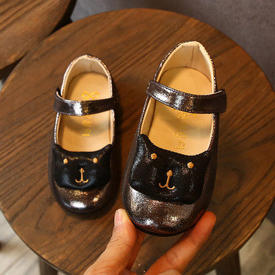 Нов модел детски обувки в два цвята с бродерия 