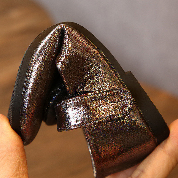 Model nou de pantofi copii in doua culori cu broderie