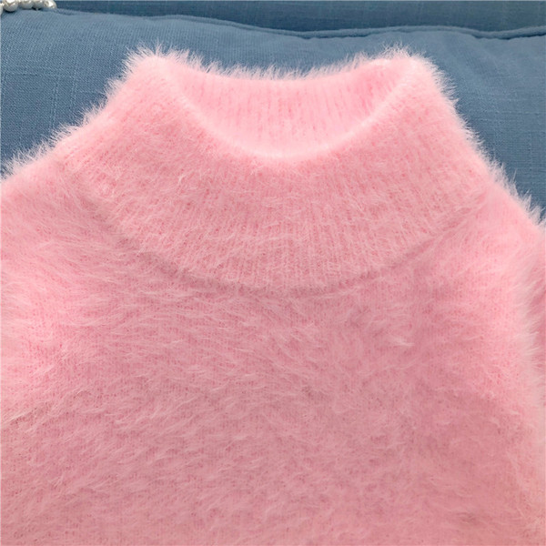 Μοντέρνο χνουδωτό γυναικείο  πουλόβερ  σε ροζ χρώμα