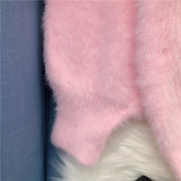 Μοντέρνο χνουδωτό γυναικείο  πουλόβερ  σε ροζ χρώμα