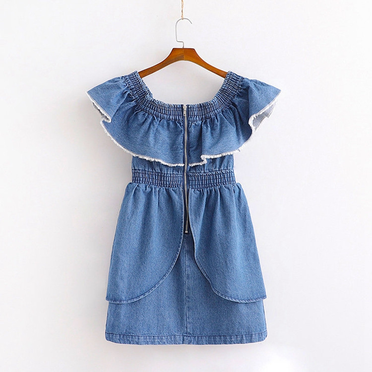 Γυναικείο κοντό  τζιν φόρεμαμε γυμνά ώμους