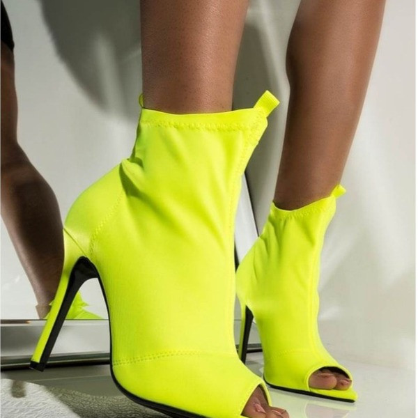 Model nou de cizme de dama moderne cu toc subtire in trei culori