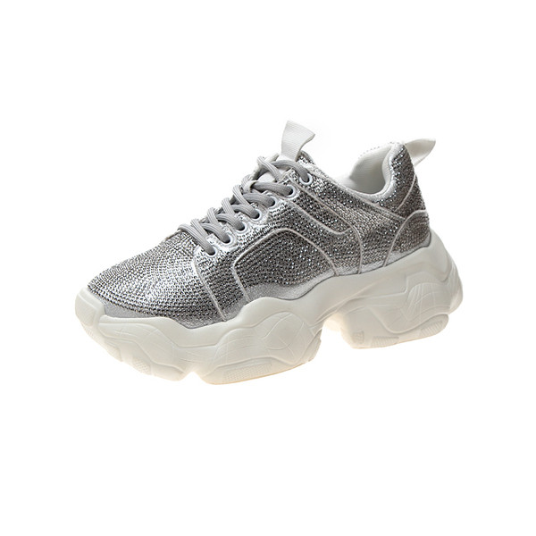 Μοντέρνα γυναικεία αθλητικά παπούτσια με πέτρες σε μαύρο και άσπρο χρώμα