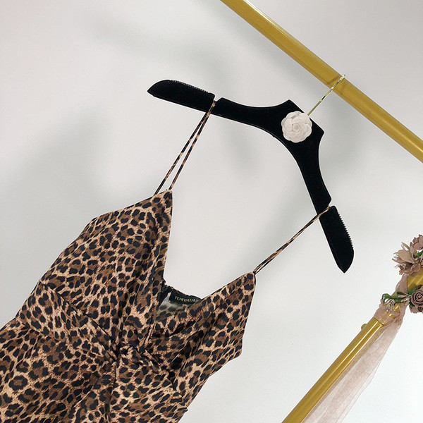 Νέο μοντέλο γυναικείες ολόσωμη φόρα  μοντέλο με ζωικό σχέδιο και λεπτό ιμάντα ώμων