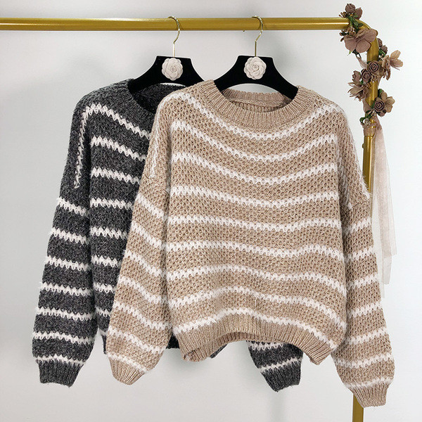 Γυναικείο κομψό πουλόβερ  με O-λαιμό σε γκρι και μπεζ χρώμα