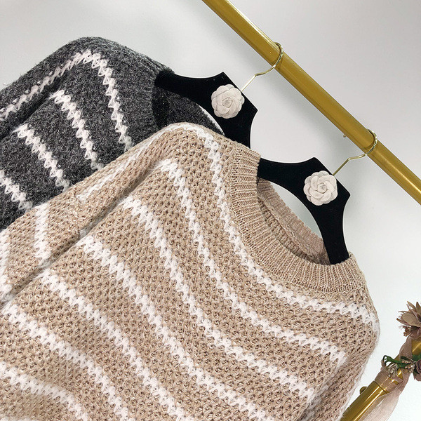 Γυναικείο κομψό πουλόβερ  με O-λαιμό σε γκρι και μπεζ χρώμα