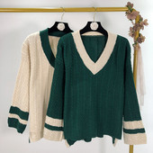 Νέο μοντέλο καθημερινό  γυναικείο πουλόβερ με λαιμόκοψη σε δύο χρώματα