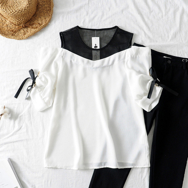 Καθημερινή γυναικεία μπλούζα με κοντό μανίκι και  κορδόνια  σε τρία χρώματα