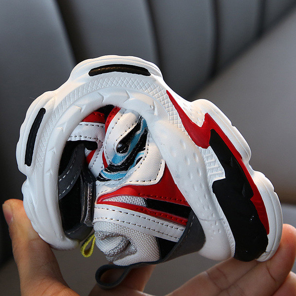 Παιδικά αθλητικά παπούτσια σε τρία χρώματα - για αγόρια