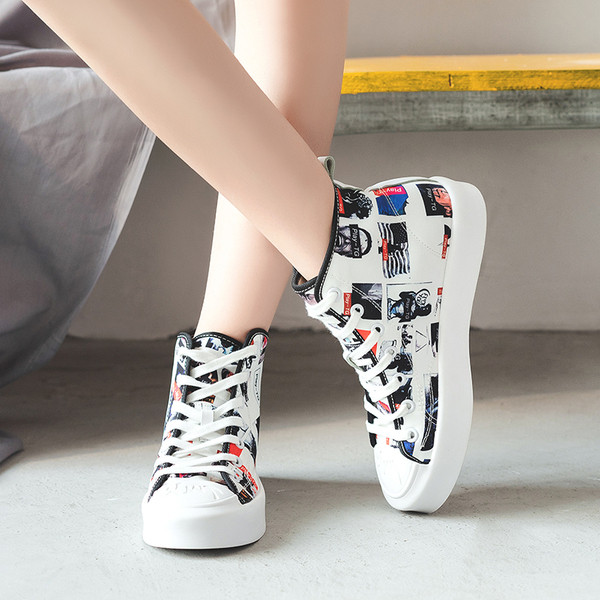 Καθημερινά  γυναικεία αθλητικά πάνινα παπούτσια σε τρία χρώματα