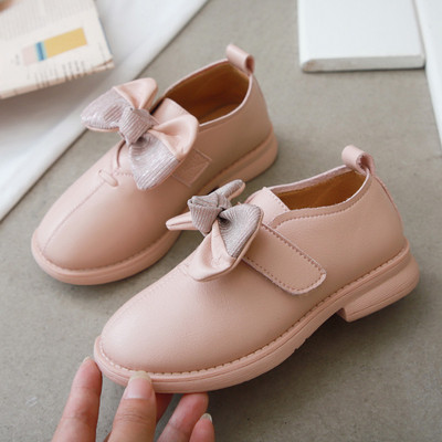 Μοντέρνα παιδικά  παπούτσια με κορδέλα σε μαύρο και ροζ χρώμα