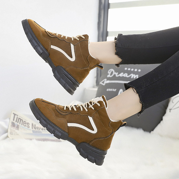 Adidasi de dama toamna-iarna din piele intoarsa ecologica in negru si maro