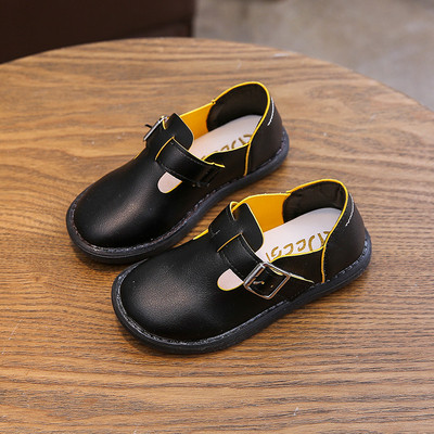 Παιδικά υποδήματα σε τρία χρώματα με πόρπη - για κορίτσια και αγόρια