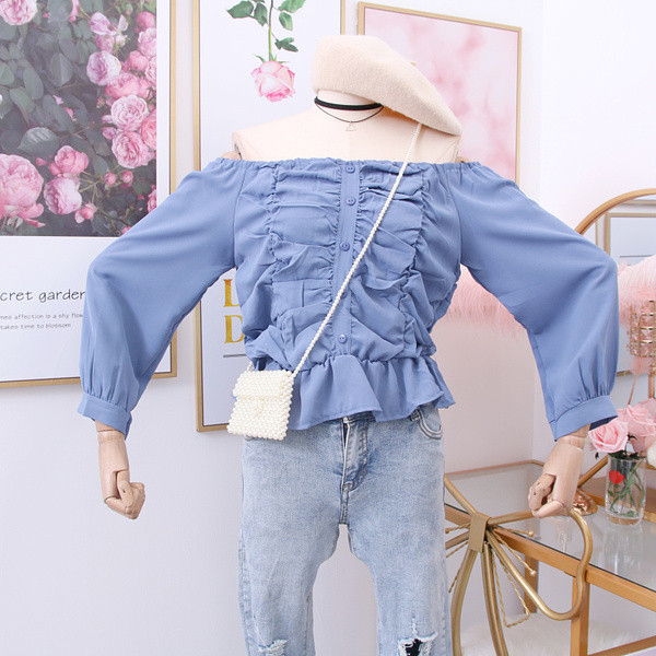 Καθημερινή γυναικεία  μπλούζα σε διάφορα χρώματα με γυμνούς ώμους