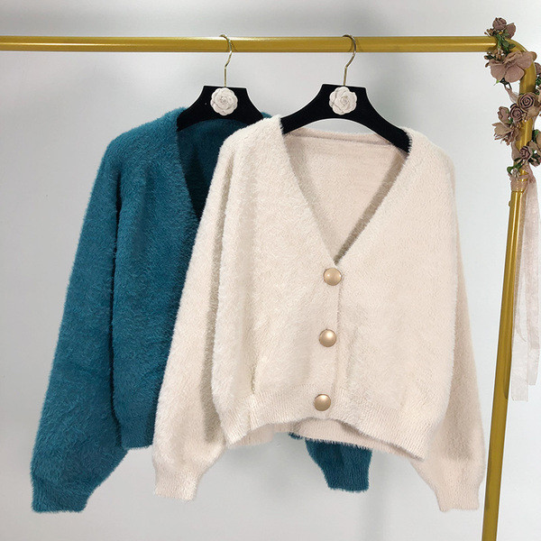 Rövid női mellény gombokkal és spitz nyakkivágással, két színben