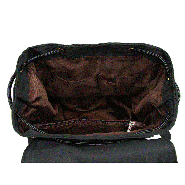 Modern női hátizsák fekete, kék és lila színekben