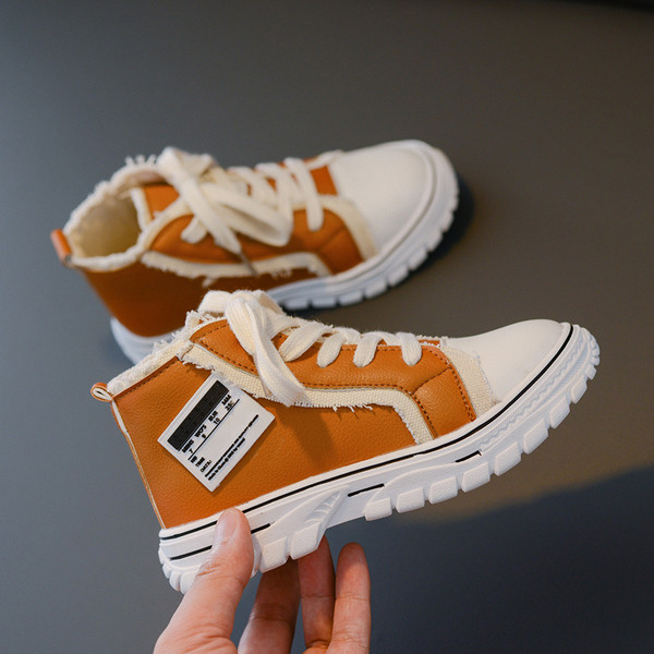 Παιδικά πάνινα παπούτσια σε καφέ και μαύρο χρώμα - για αγόρια και κορίτσια