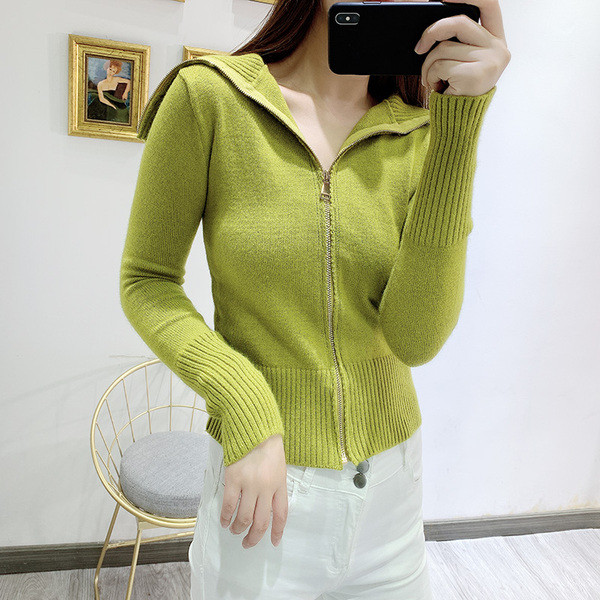 Γυναικεία ζακέτα με φερμουάρ και κουκούλα σε πράσινο χρώμα