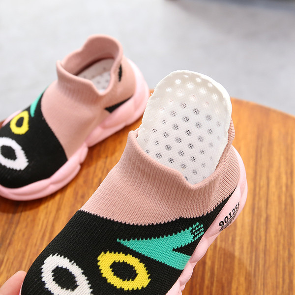 Καθημερινά  παιδικά παπούτσια σε τρία χρώματα - για αγόρια και κορίτσια