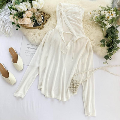 Alkalmi női blúz V-nyakkal és kapucnival több színben