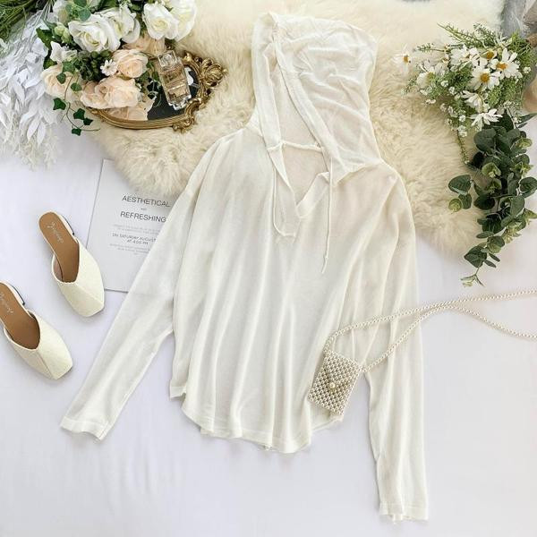 Alkalmi női blúz V-nyakkal és kapucnival több színben