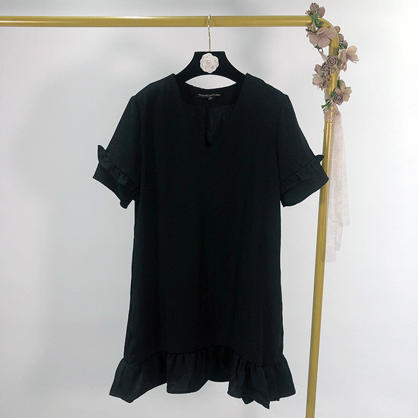 Γυναικείο κοντό φόρεμα με  λαιμόκοψη σε δύο χρώματα