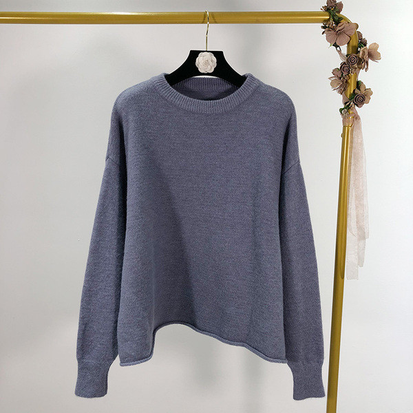 Γυναικείο πουλόβερ με ωοειδές λαιμόκοψη  μοντέλο με μακρύ μανίκι